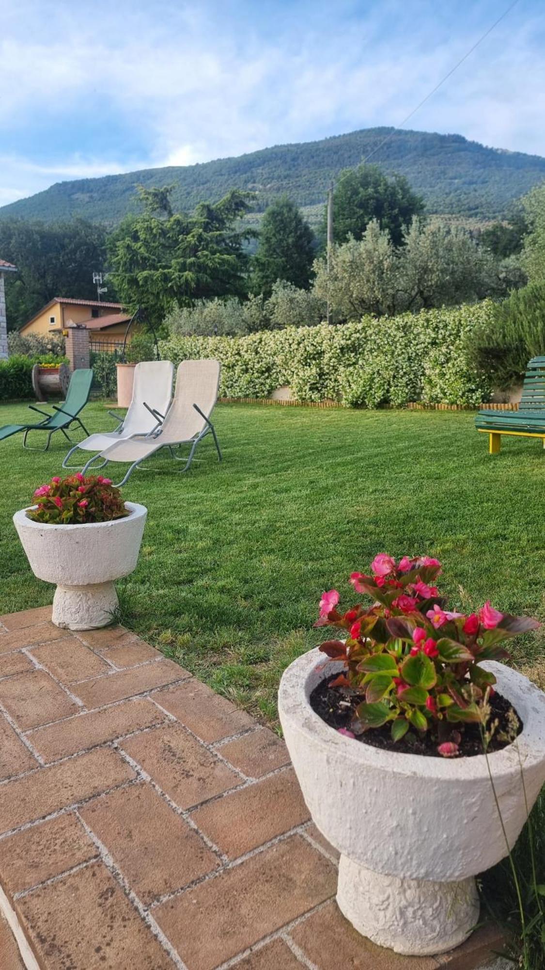 Willa La Casa Dei Fiori Asyż Zewnętrze zdjęcie